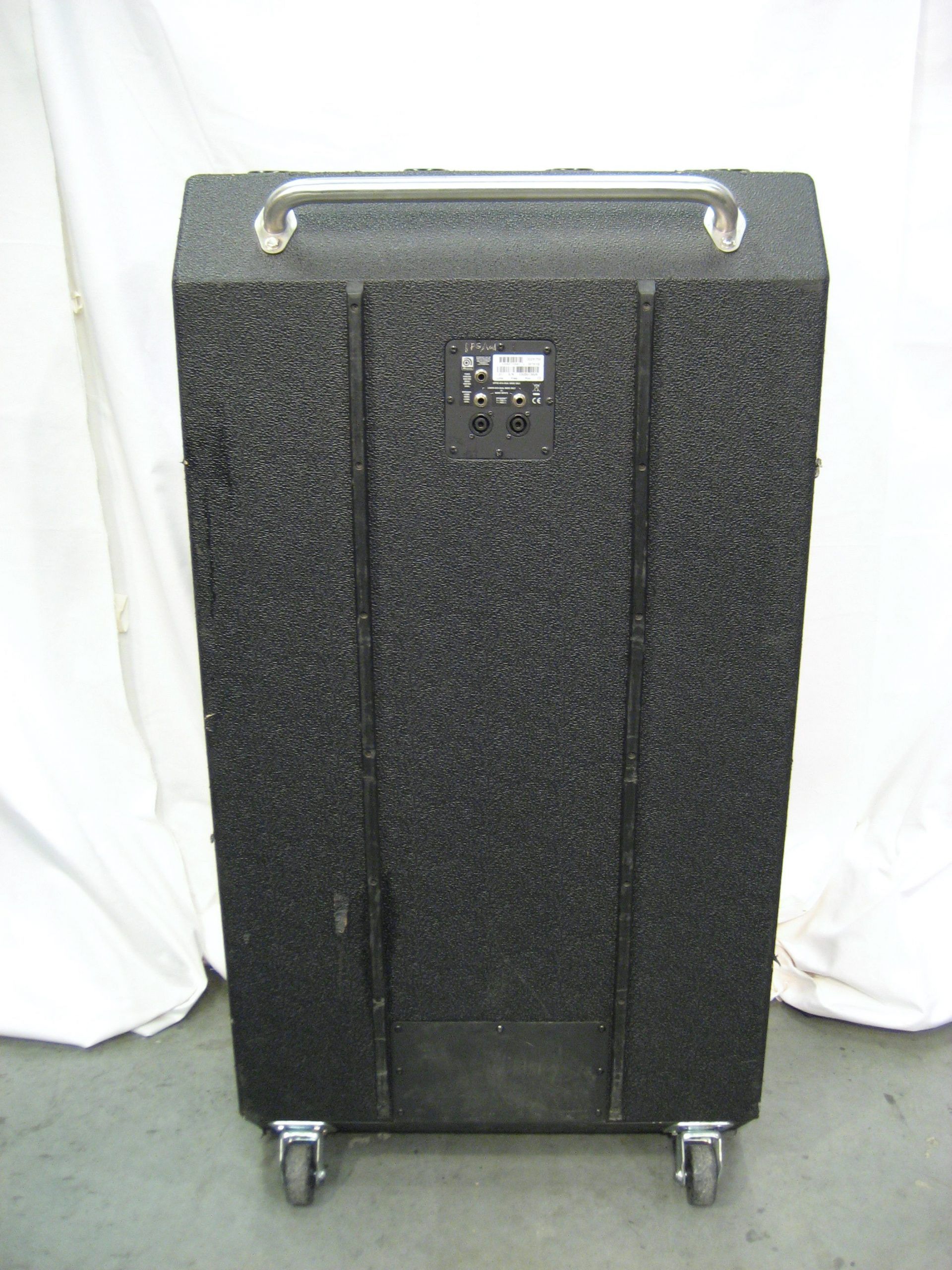 USED Ampeg SVT810E - 8x10 Bass Cab - IMG 0365 e1508776392479 scaled 92cd7f55